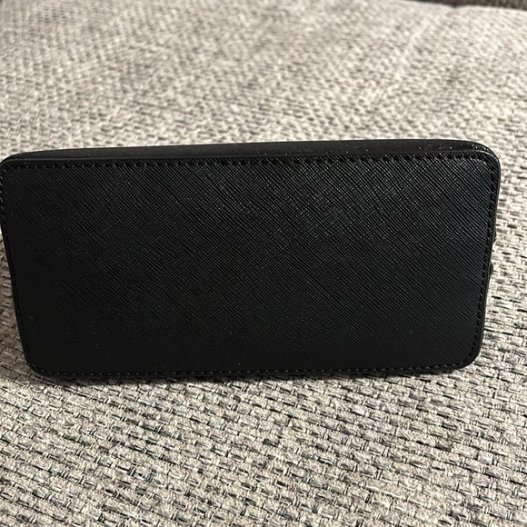 Kate Spade zippered bag - Picture 3 of 4